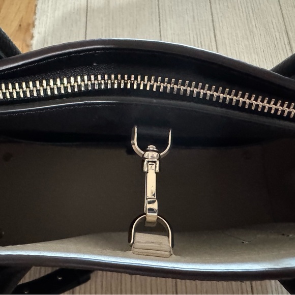 Authentic Gorgeous Kate Spade Satchel Crossbody - Picture 7 of 11